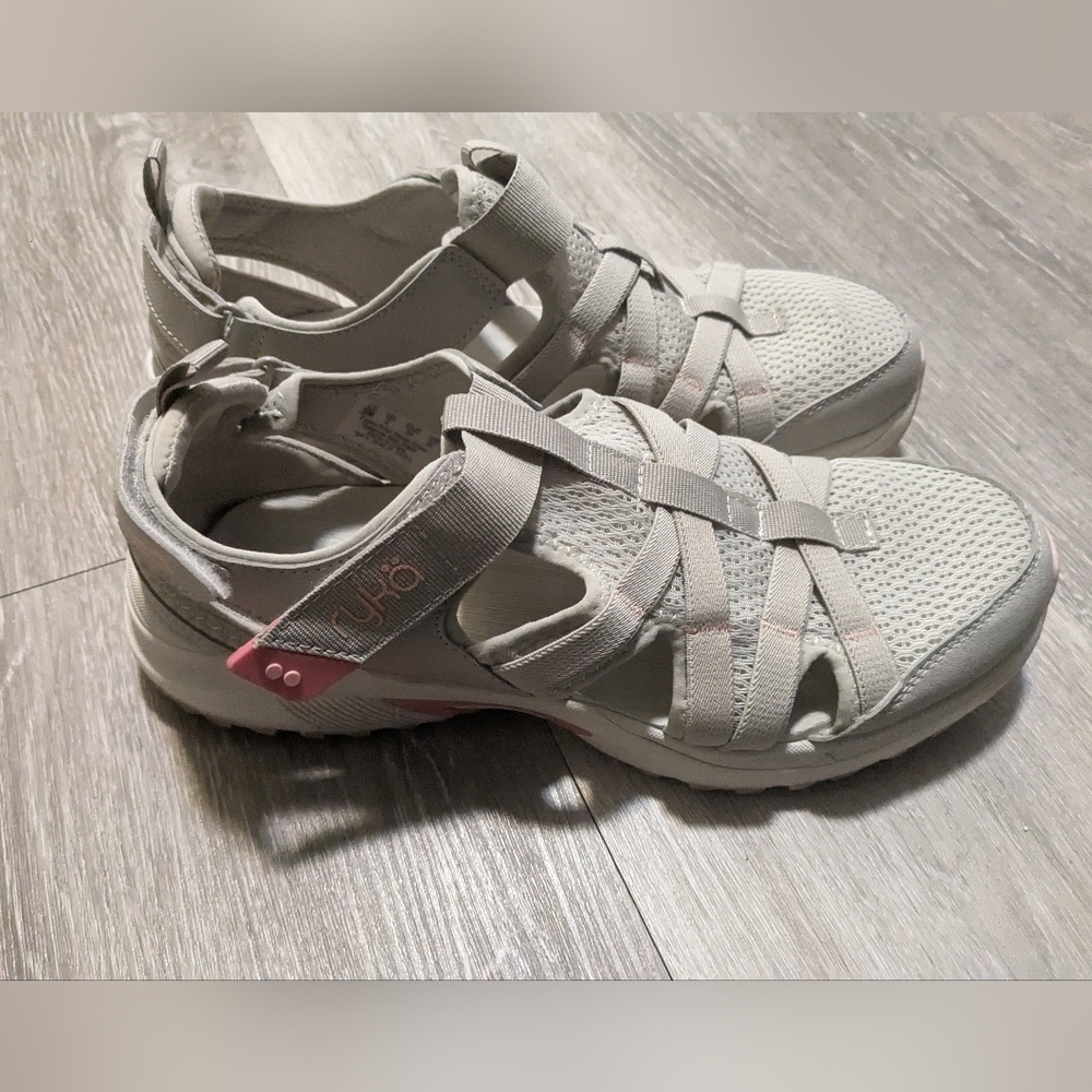 Ryka Sandals Size 9 Tan